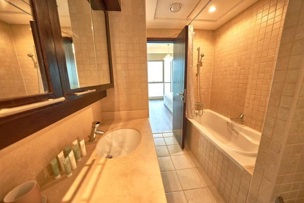 Magnificent Luxury 3Br With Amazing Burj & Fountain View Lägenhet Dubai Exteriör bild