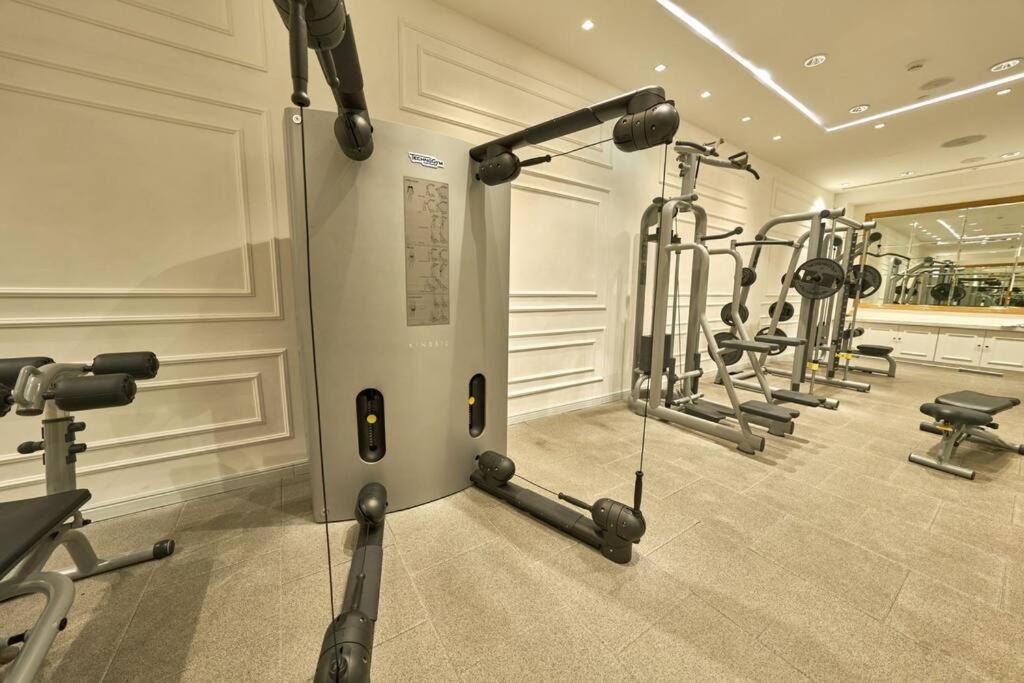 Magnificent Luxury 3Br With Amazing Burj & Fountain View Lägenhet Dubai Exteriör bild